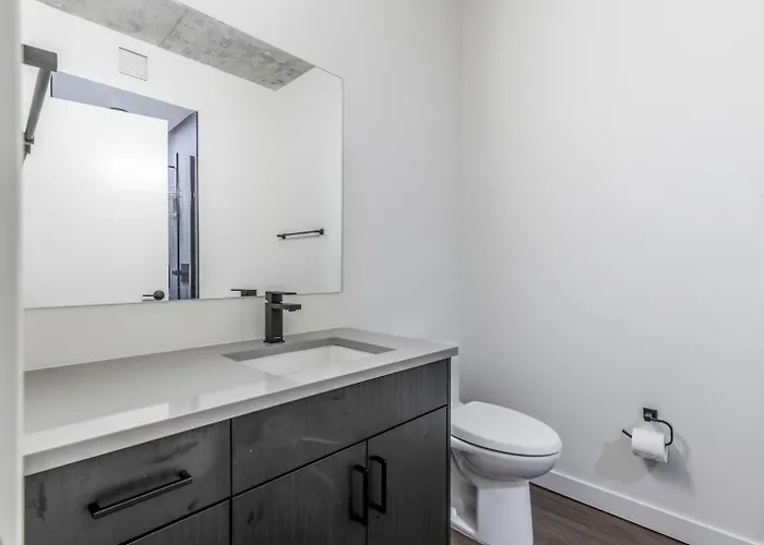 River North 1br W Yoga Nr Riverwalk Chi-1036 *