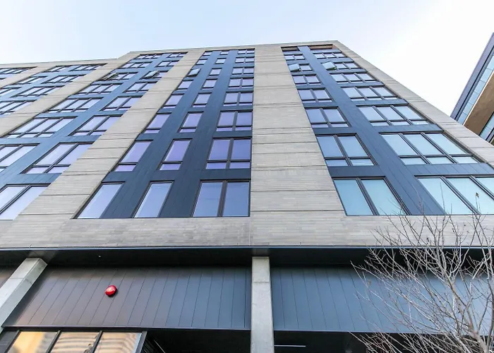 River North 1br W Yoga Nr Riverwalk Chi-1036 Chicago