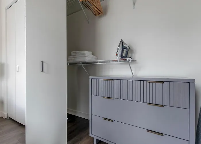 Apartamento River North 1br W Yoga Nr Riverwalk Chi-1036 Chicago