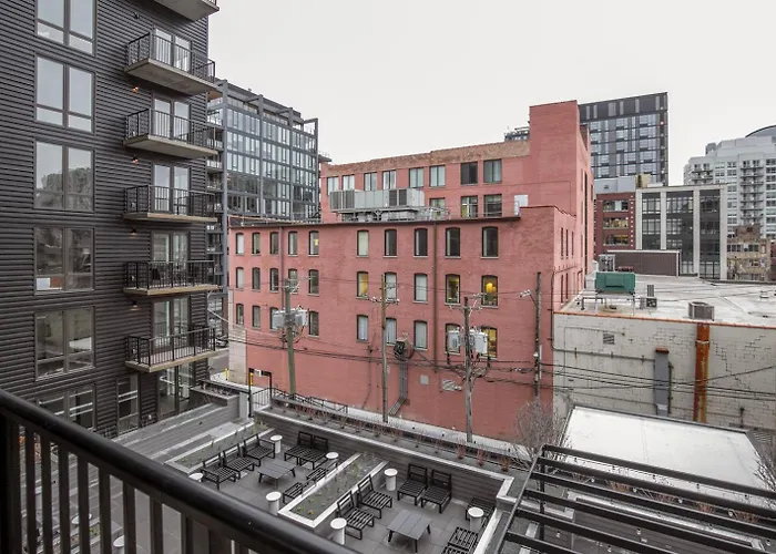 River North 1br W Yoga Nr Riverwalk Chi-1036 Chicago