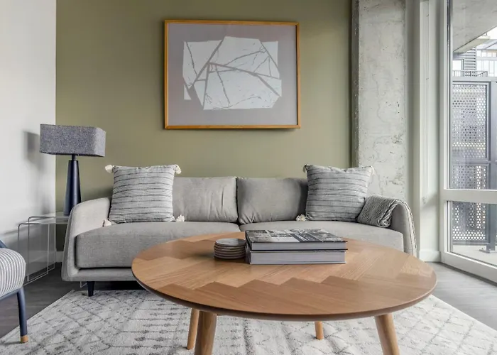 River North 1br W Yoga Nr Riverwalk Chi-1036
